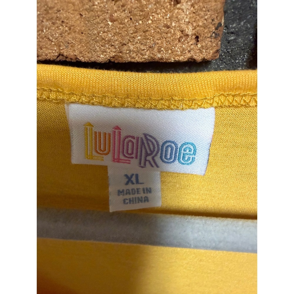 LuLaRoe Perfect Tee - Picture 3 of 3